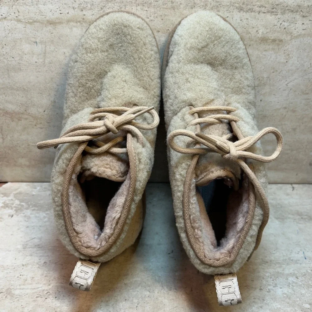 UGG Neumel Fluff Mens Boots Sand‎ Tan Sheepskin Lace Up Chukka 1120763 Size 7